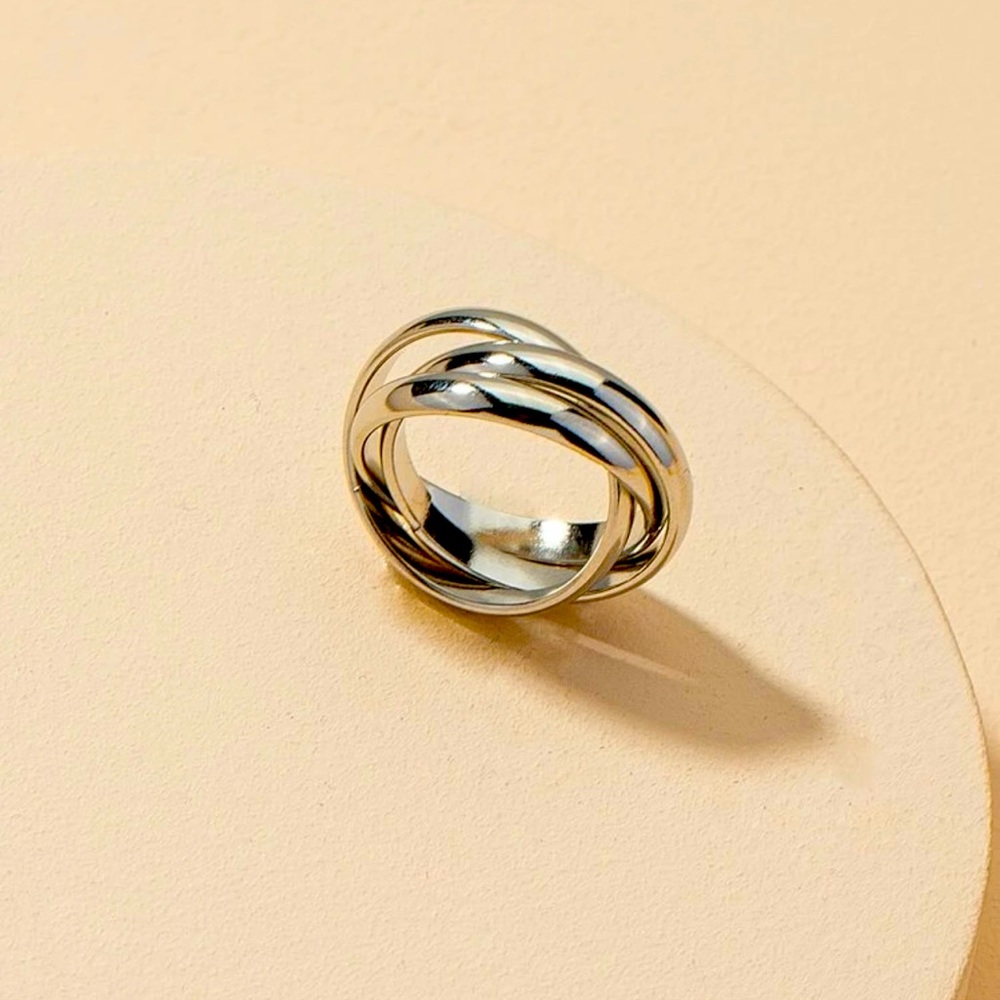 Hollow out Metallic Ring 💍